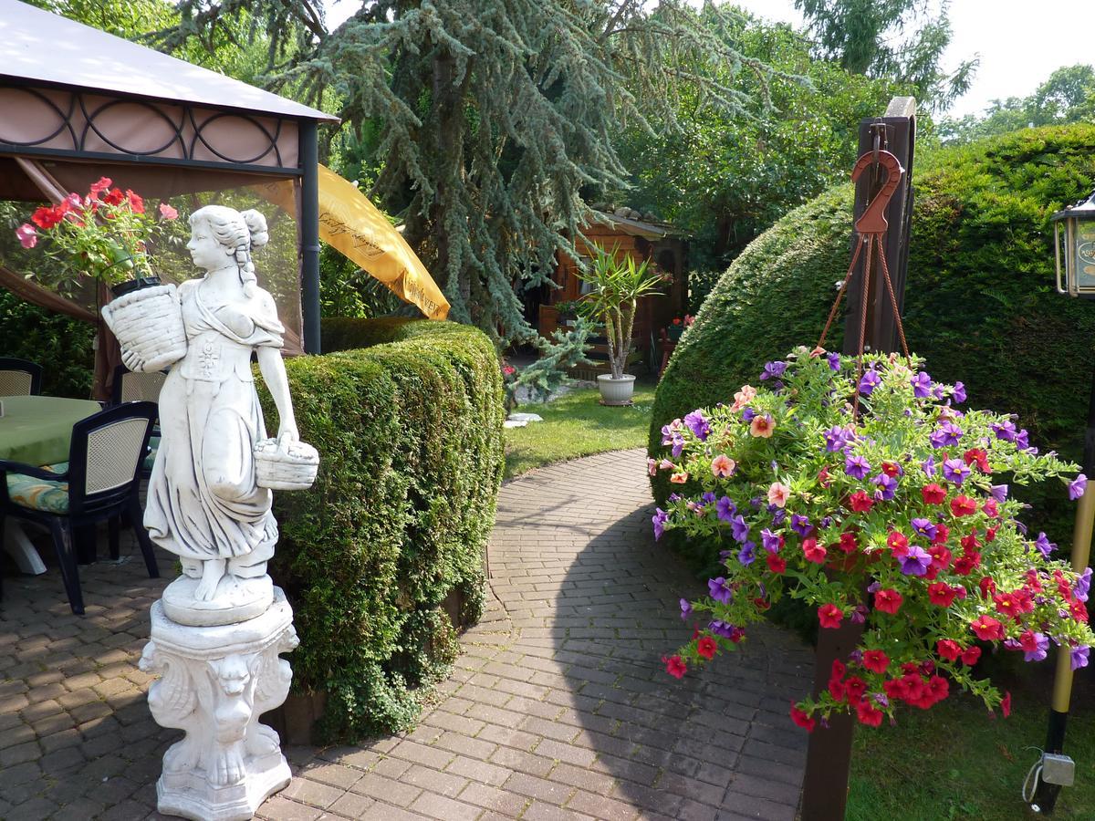 Hotel Am Berg Spremberg Exterior photo