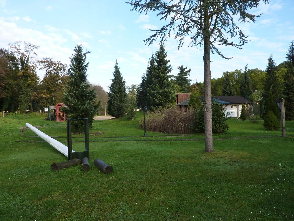 Hotel Am Berg Spremberg Exterior photo